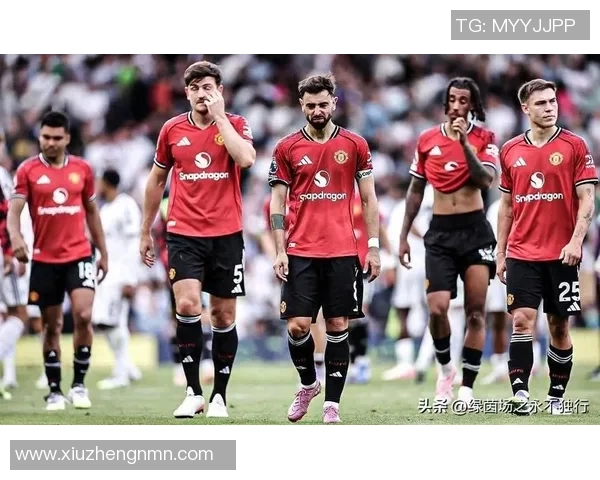 曼联重磅：紧缩薪资开销，敞开2老将续约商洽，大幅降薪+短期合同